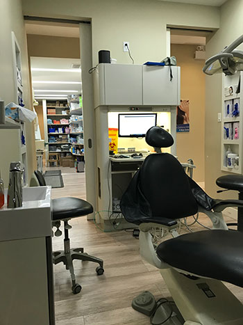 Treatment suite at North Shores Dental in Toronto Ontario commonly used for sedation dentistry for patients suffering from dental anxiety. 